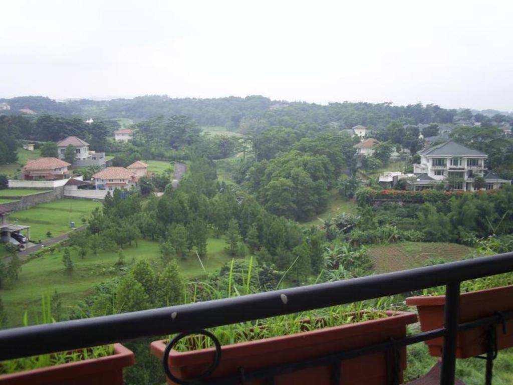 Green Wattana Hotel Sentul Богор Экстерьер фото