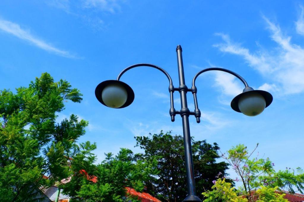 Green Wattana Hotel Sentul Богор Экстерьер фото