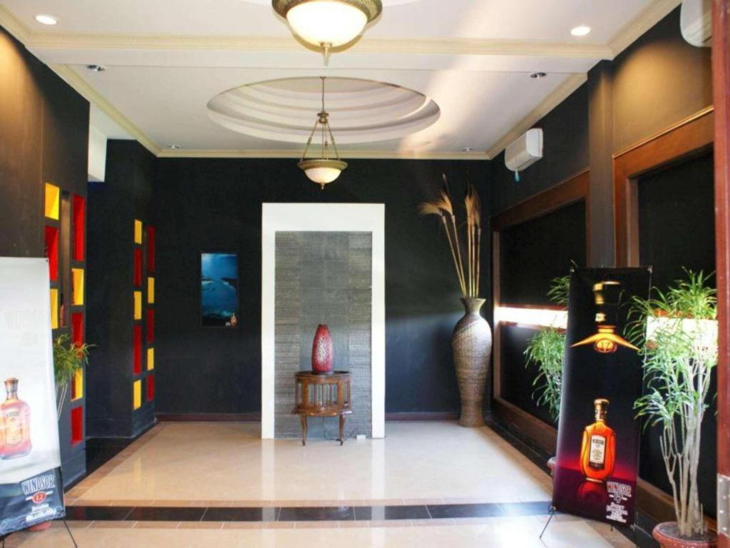 Green Wattana Hotel Sentul Богор Экстерьер фото