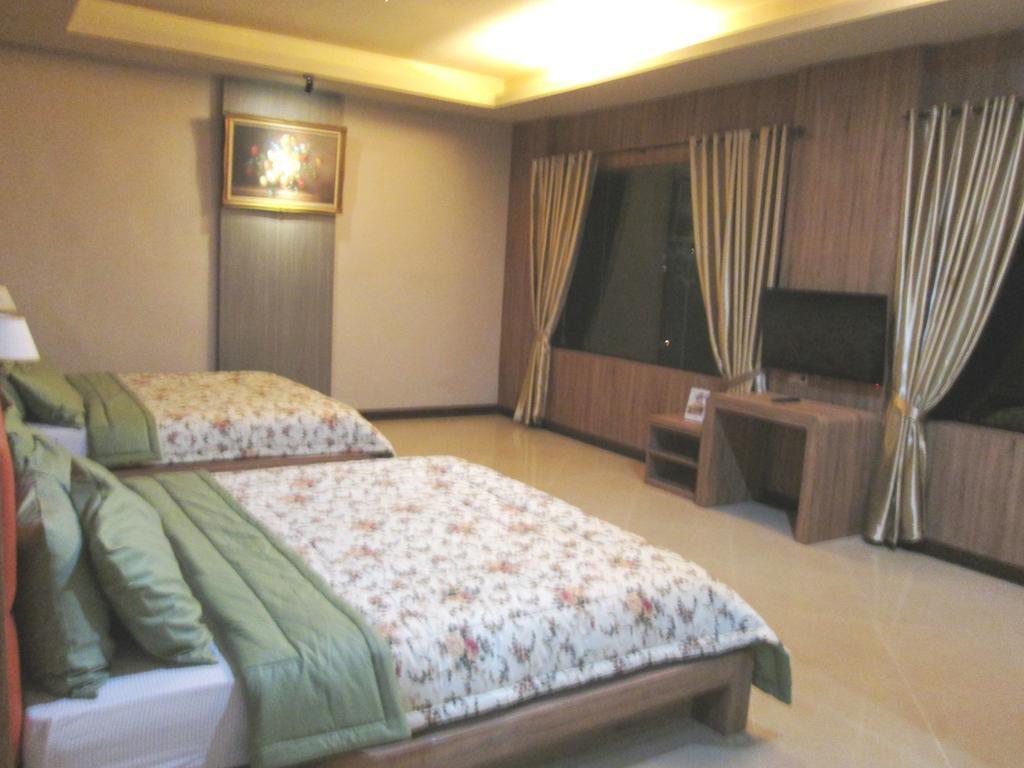 Green Wattana Hotel Sentul Богор Экстерьер фото