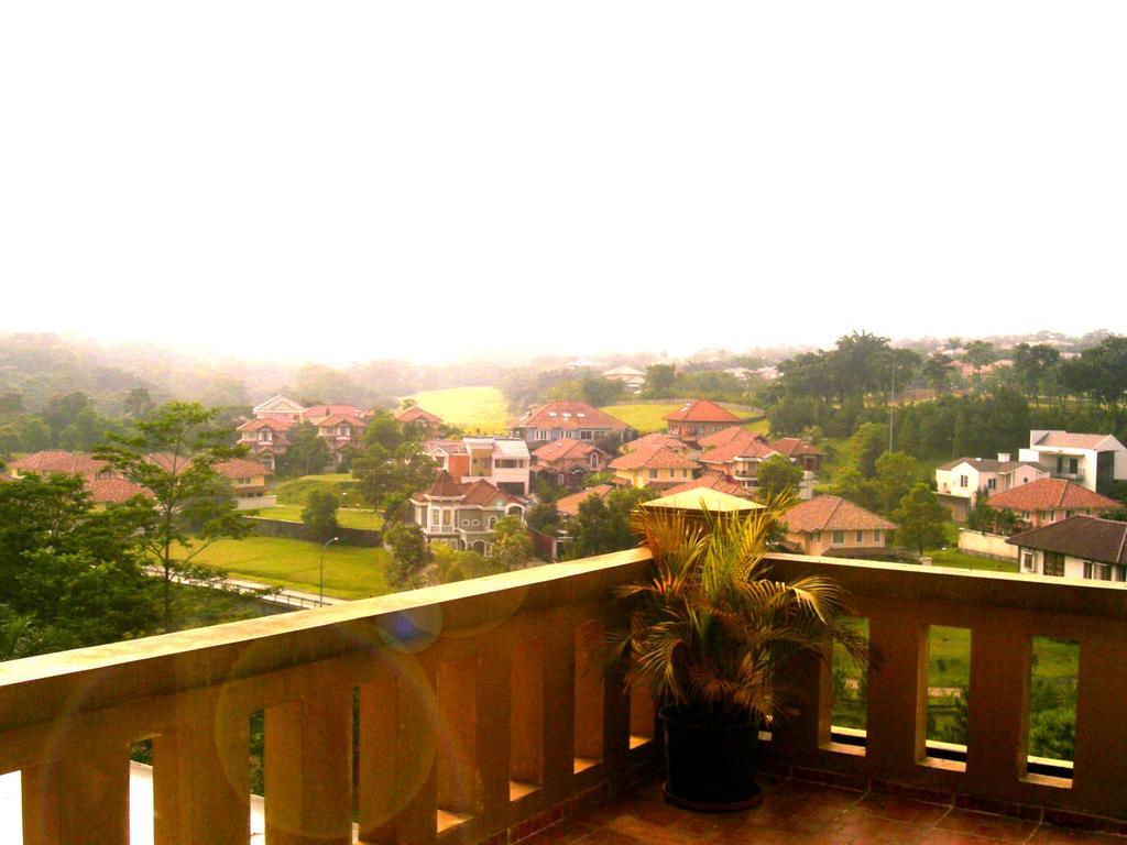 Green Wattana Hotel Sentul Богор Экстерьер фото