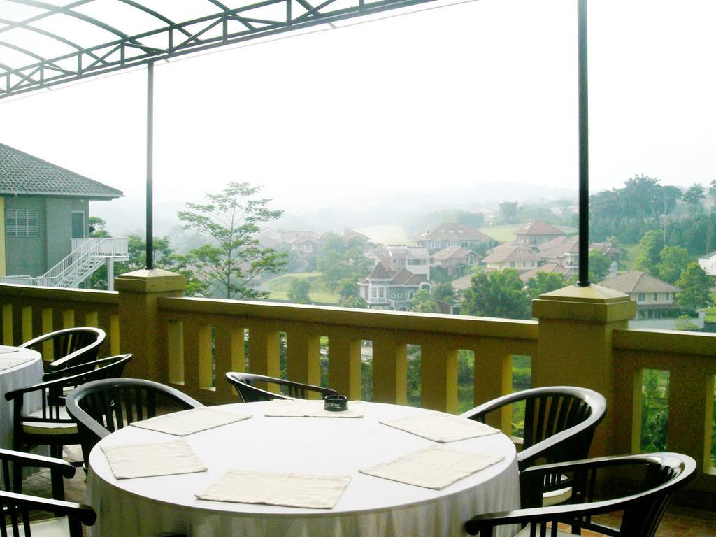 Green Wattana Hotel Sentul Богор Экстерьер фото