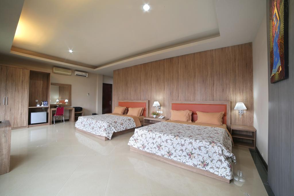Green Wattana Hotel Sentul Богор Экстерьер фото