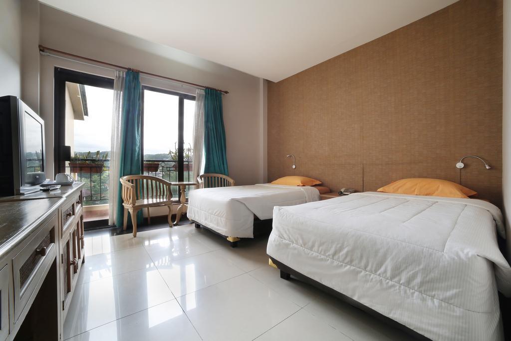 Green Wattana Hotel Sentul Богор Экстерьер фото
